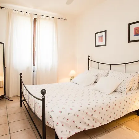 Apartment Le Vele Con Giardino E Piscina Sirmione